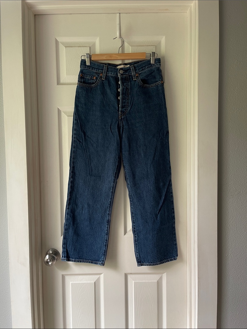 Levi’s Dark Wash Ribcage Straight Lyocell Blend